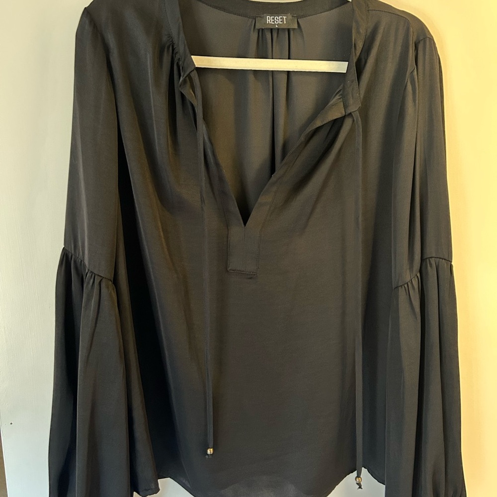 RESET by Jane Black V-Neck Tie Blouse – Size L (Never Worn)